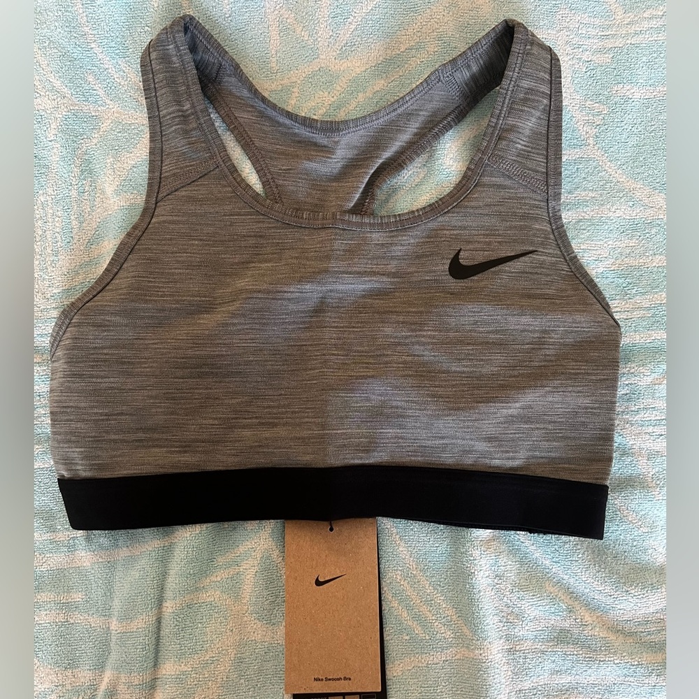 Nike Women's Heathered Gray Sports Bra Medium